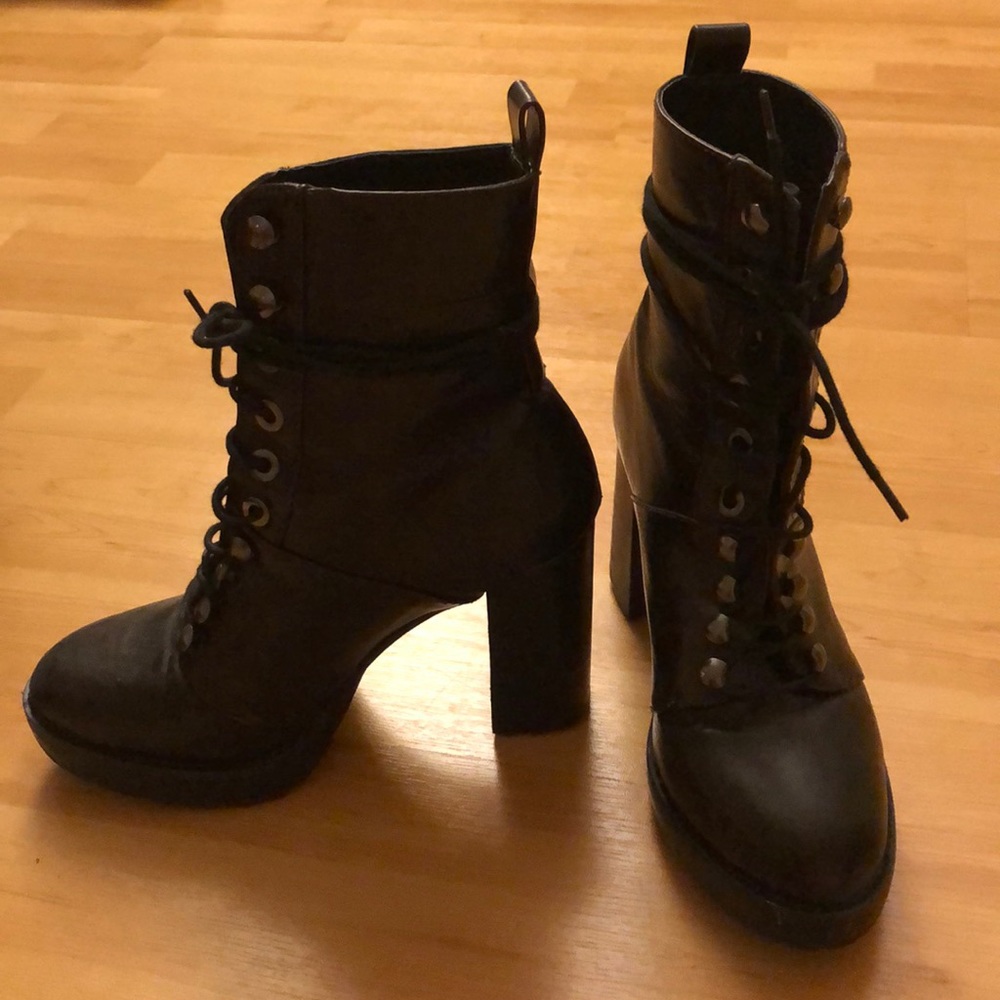 Women’s Metallic Booties - Urban Outfitters - Picture 3 of 3
